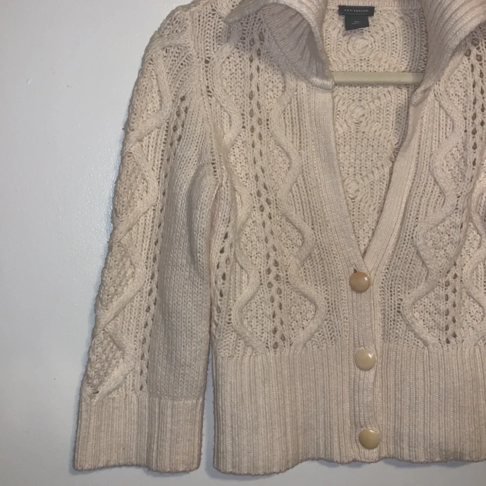 Ann Taylor merino wool 3 button oatmeal sweater cardigan